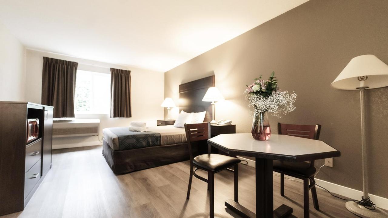 סקווים Ocean Star Inn מראה חיצוני תמונה