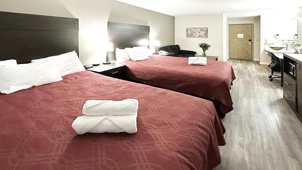 סקווים Ocean Star Inn מראה חיצוני תמונה