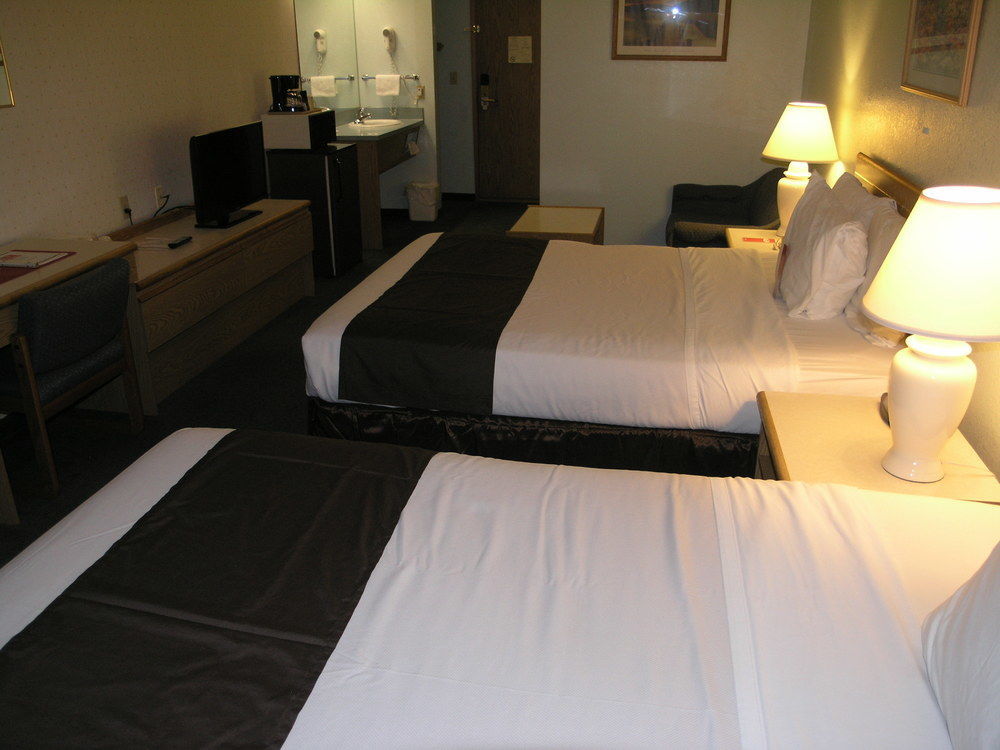 סקווים Ocean Star Inn מראה חיצוני תמונה
