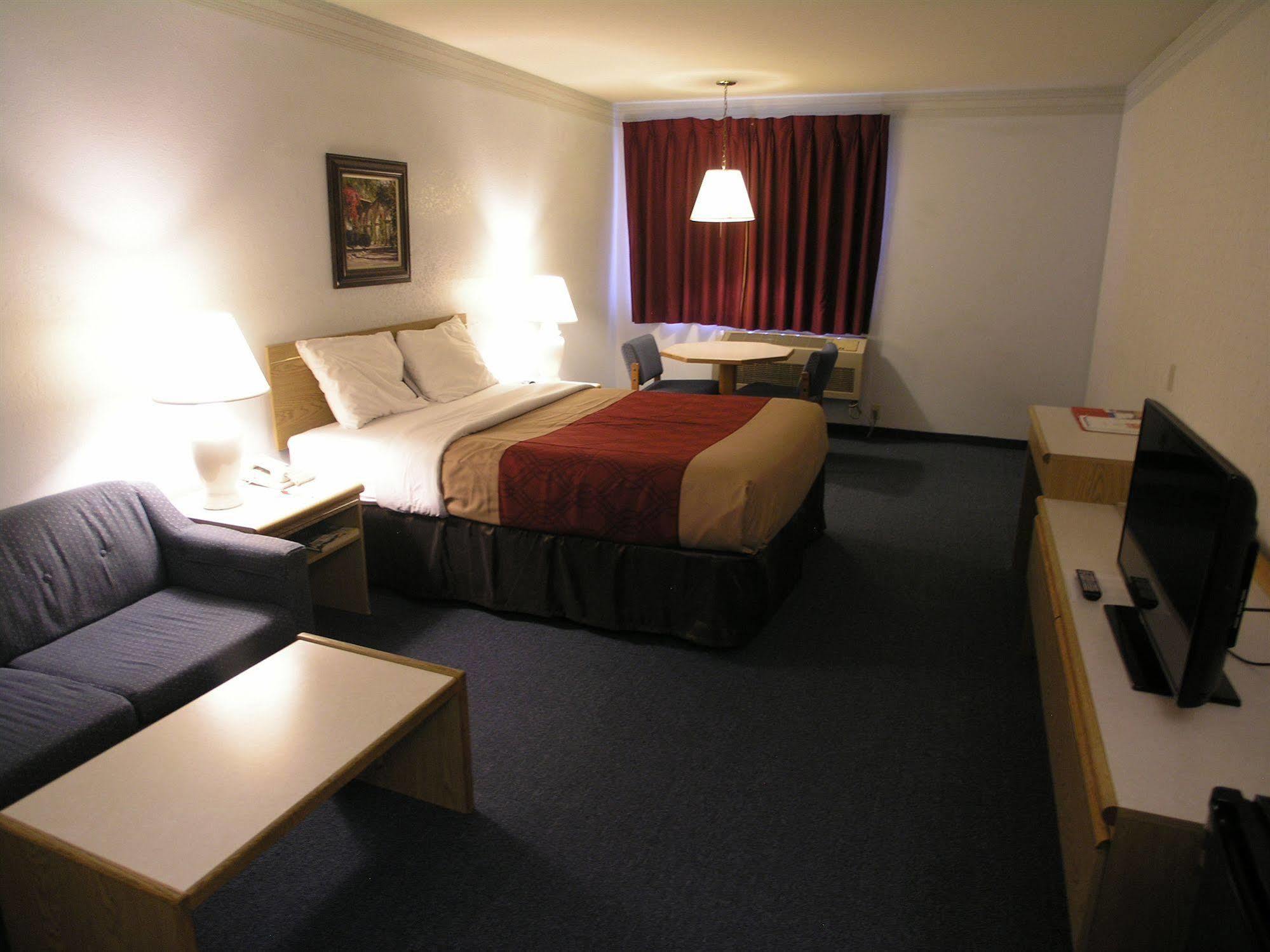 סקווים Ocean Star Inn מראה חיצוני תמונה