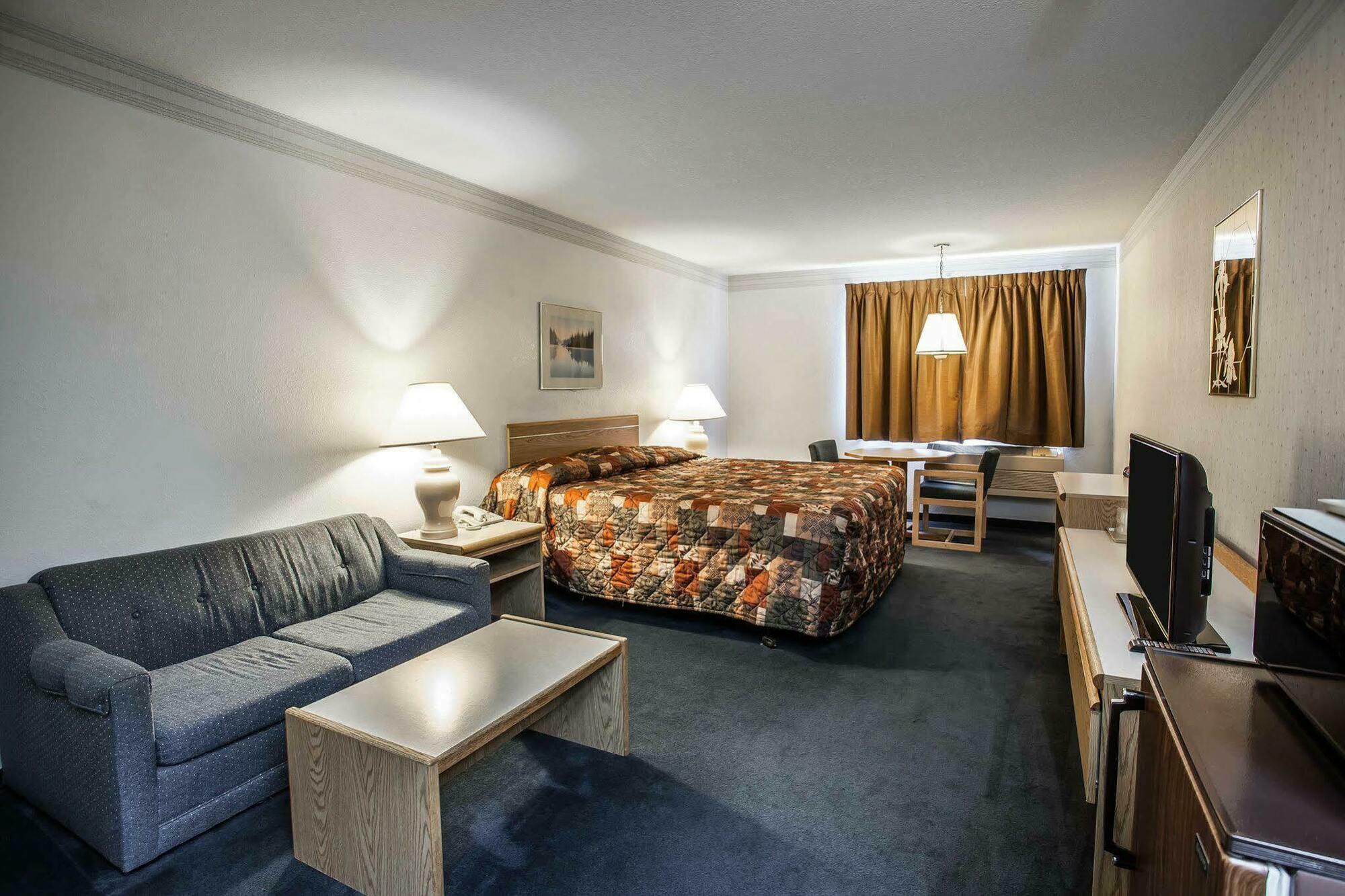 סקווים Ocean Star Inn מראה חיצוני תמונה